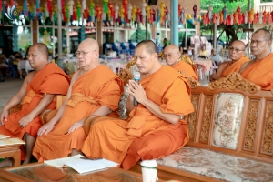 ร่วมพิธีเจริญพระพุทธมนต์เฉลิมพระเกียรติ ถวายพระพรชัยมงคลแด่ พระบาทสมเด็จพระเจ้าอยู่หัว เนื่องในโอกาสมหามงคลเฉลิมพระชนมพรรษา 6 รอบ 28 กรกฎาคม 2567 ครั้งที่ 10