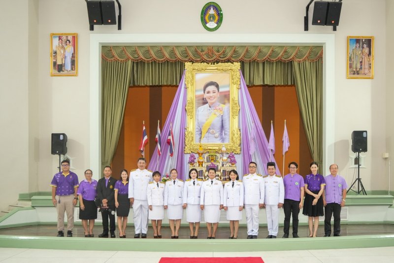 ร่วมพิธีถวายพระพรชัยมงคล เนื่องในโอกาสวันเฉลิมพระชนมพรรษา สมเด็จพระนางเจ้าฯ พระบรมราชินี