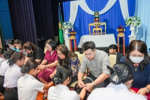 พิธีฝากตัวเป็นศิษย์ รับขวัญนักศึกษาสายครู มรภ.เทพสตรี และปฐมนิเทศ นศ. คณะครุศาสตร์