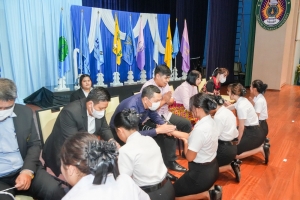 พิธีฝากตัวเป็นศิษย์ รับขวัญนักศึกษาสายครู มรภ.เทพสตรี และปฐมนิเทศ นศ. คณะครุศาสตร์