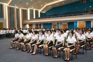 พิธีฝากตัวเป็นศิษย์ รับขวัญนักศึกษาสายครู มรภ.เทพสตรี และปฐมนิเทศ นศ. คณะครุศาสตร์