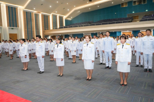 ร่วมพิธีถวายพระพรชัยมงคล พระบาทสมเด็จพระเจ้าอยู่หัว