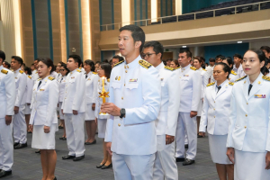 ร่วมพิธีถวายพระพรชัยมงคล พระบาทสมเด็จพระเจ้าอยู่หัว