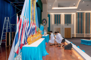 ร่วมพิธีถวายพระพรชัยมงคล สมเด็จพระนางเจ้าสิริกิติ์ พระบรมราชินีนาถ พระบรมราชชนนีพันปีหลวง