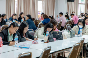 โครงการพัฒนาศักยภาพครูประจำการและครูพี่เลี้ยงให้มีคุณลักษณะของ Strong Teacher