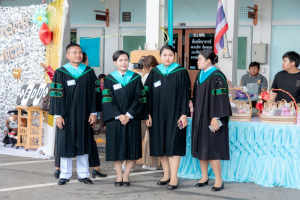 กิจกรรมแสดงความยินดีและมอบของที่ระลึกให้กับบัณฑิต และมหาบัณฑิตคณะครุศาสตร์