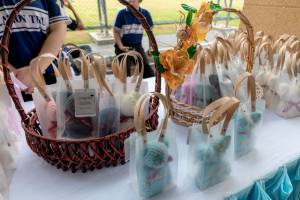 กิจกรรมแสดงความยินดีและมอบของที่ระลึกให้กับบัณฑิต และมหาบัณฑิตคณะครุศาสตร์