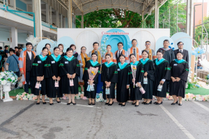 กิจกรรมแสดงความยินดีและมอบของที่ระลึกให้กับบัณฑิต และมหาบัณฑิตคณะครุศาสตร์