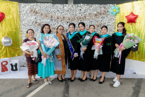 กิจกรรมแสดงความยินดีและมอบของที่ระลึกให้กับบัณฑิต และมหาบัณฑิตคณะครุศาสตร์