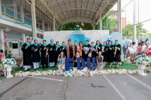 กิจกรรมแสดงความยินดีและมอบของที่ระลึกให้กับบัณฑิต และมหาบัณฑิตคณะครุศาสตร์