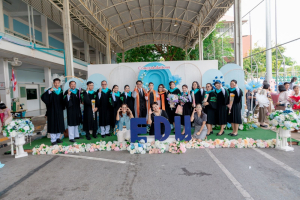 กิจกรรมแสดงความยินดีและมอบของที่ระลึกให้กับบัณฑิต และมหาบัณฑิตคณะครุศาสตร์