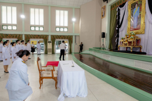 ร่วมพิธีน้อมถวายความอาลัย สมเด็จพระนางเจ้าสิริกิติ์ พระบรมราชินีนาถ พระบรมราชชนนีพันปีหลวง