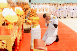 ร่วมกิจกรรมเนื่องในวันคล้ายวันพระบรมราชสมภพ รัชกาลที่ 9 วันชาติ และวันพ่อแห่งชาติ
