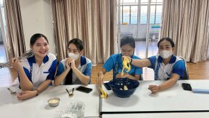 โครงการอบอุ่นสร้างอาชีพ : เวิร์คช็อปขนมอบง่ายง่ายสร้างรายได้สำหรับนักศึกษาปฐมวัย