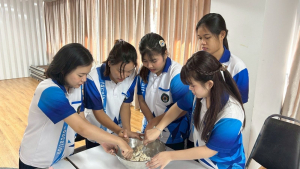 โครงการอบอุ่นสร้างอาชีพ : เวิร์คช็อปขนมอบง่ายง่ายสร้างรายได้สำหรับนักศึกษาปฐมวัย