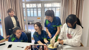 โครงการอบอุ่นสร้างอาชีพ : เวิร์คช็อปขนมอบง่ายง่ายสร้างรายได้สำหรับนักศึกษาปฐมวัย