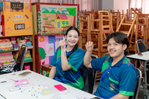 โครงการการส่งเสริมและพัฒนาทักษะด้านอาชีพที่สองของนักศึกษาสาขาวิชาจิตวิทยาและการแนะแนว เรื่อง Tiny Cute พลาสติกหดแปลงร่าง