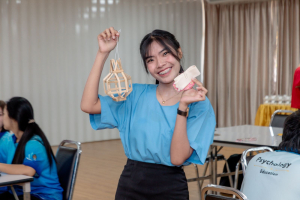 โครงการการส่งเสริมและพัฒนาทักษะด้านอาชีพที่สองของนักศึกษาสาขาวิชาจิตวิทยาและการแนะแนว เรื่อง ประทีปเวียงพิงค์
