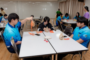 โครงการการส่งเสริมและพัฒนาทักษะด้านอาชีพที่สองของนักศึกษาสาขาวิชาจิตวิทยาและการแนะแนว เรื่อง ประทีปเวียงพิงค์