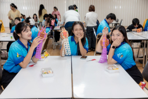 โครงการการส่งเสริมและพัฒนาทักษะด้านอาชีพที่สองของนักศึกษาสาขาวิชาจิตวิทยาและการแนะแนว เรื่อง ประทีปเวียงพิงค์