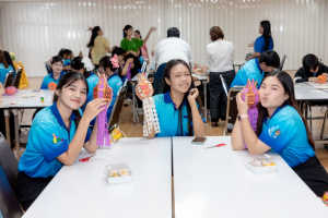 โครงการการส่งเสริมและพัฒนาทักษะด้านอาชีพที่สองของนักศึกษาสาขาวิชาจิตวิทยาและการแนะแนว เรื่อง ประทีปเวียงพิงค์