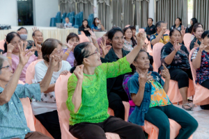 โครงการพัฒนาศักยภาพผู้สูงอายุให้ได้รับการเสริมสร้างและดูแลสุขภาวะแบบมีส่วนร่วม จังหวัดลพบุรี ในพื้นที่ ทต.เขาพระยาเดินธง