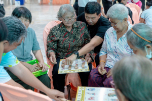 โครงการพัฒนาศักยภาพผู้สูงอายุให้ได้รับการเสริมสร้างและดูแลสุขภาวะแบบมีส่วนร่วม จังหวัดลพบุรี ในพื้นที่ ทต.เขาพระยาเดินธง