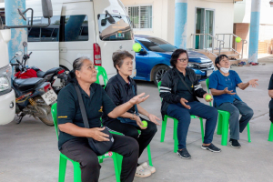 โครงการพัฒนาศักยภาพผู้สูงอายุให้ได้รับการเสริมสร้างและดูแลสุขภาวะแบบมีส่วนร่วม จังหวัดลพบุรี ในพื้นที่ อบต.เขาสมอคอน