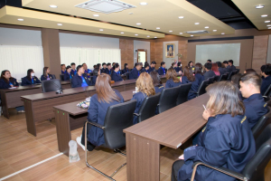 โครงการอบรมเชิงปฏิบัติการเพื่อพัฒนาครูให้ขับเคลื่อนนักเรียนให้มีความฉลาดรู้ ตามรูปแบบนวัตกรรมหลักสูตรและการจัดการเรียนรู้เพื่อเสริมสร้างคุณลักษณะ 4 ประการ และศึกษาดูงานสถานศึกษาต้นแบบในการจัดการเรียนการสอน ให้แก่ครูโรงเรียนสาธิตมหาวิทยาลัยราชภัฏเทพสตรี