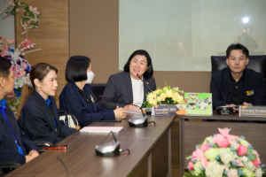 โครงการอบรมเชิงปฏิบัติการเพื่อพัฒนาครูให้ขับเคลื่อนนักเรียนให้มีความฉลาดรู้ ตามรูปแบบนวัตกรรมหลักสูตรและการจัดการเรียนรู้เพื่อเสริมสร้างคุณลักษณะ 4 ประการ และศึกษาดูงานสถานศึกษาต้นแบบในการจัดการเรียนการสอน ให้แก่ครูโรงเรียนสาธิตมหาวิทยาลัยราชภัฏเทพสตรี