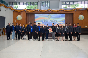 โครงการอบรมเชิงปฏิบัติการเพื่อพัฒนาครูให้ขับเคลื่อนนักเรียนให้มีความฉลาดรู้ ตามรูปแบบนวัตกรรมหลักสูตรและการจัดการเรียนรู้เพื่อเสริมสร้างคุณลักษณะ 4 ประการ และศึกษาดูงานสถานศึกษาต้นแบบในการจัดการเรียนการสอน ให้แก่ครูโรงเรียนสาธิตมหาวิทยาลัยราชภัฏเทพสตรี