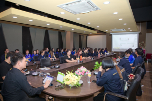 โครงการอบรมเชิงปฏิบัติการเพื่อพัฒนาครูให้ขับเคลื่อนนักเรียนให้มีความฉลาดรู้ ตามรูปแบบนวัตกรรมหลักสูตรและการจัดการเรียนรู้เพื่อเสริมสร้างคุณลักษณะ 4 ประการ และศึกษาดูงานสถานศึกษาต้นแบบในการจัดการเรียนการสอน ให้แก่ครูโรงเรียนสาธิตมหาวิทยาลัยราชภัฏเทพสตรี