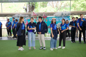 โครงการอบรมเชิงปฏิบัติการเพื่อพัฒนาครูให้ขับเคลื่อนนักเรียนให้มีความฉลาดรู้ ตามรูปแบบนวัตกรรมหลักสูตรและการจัดการเรียนรู้เพื่อเสริมสร้างคุณลักษณะ 4 ประการ และศึกษาดูงานสถานศึกษาต้นแบบในการจัดการเรียนการสอน ให้แก่ครูโรงเรียนสาธิตมหาวิทยาลัยราชภัฏเทพสตรี