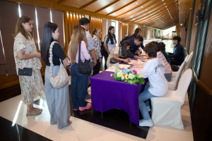 โครงการอบรมเชิงปฏิบัติการเพื่อพัฒนาครูให้ขับเคลื่อนนักเรียนให้มีความฉลาดรู้ ตามรูปแบบนวัตกรรมหลักสูตรและการจัดการเรียนรู้เพื่อเสริมสร้างคุณลักษณะ 4 ประการ และศึกษาดูงานสถานศึกษาต้นแบบในการจัดการเรียนการสอน ให้แก่ครูโรงเรียนสาธิตมหาวิทยาลัยราชภัฏเทพสตรี