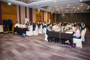 โครงการอบรมเชิงปฏิบัติการเพื่อพัฒนาครูให้ขับเคลื่อนนักเรียนให้มีความฉลาดรู้ ตามรูปแบบนวัตกรรมหลักสูตรและการจัดการเรียนรู้เพื่อเสริมสร้างคุณลักษณะ 4 ประการ และศึกษาดูงานสถานศึกษาต้นแบบในการจัดการเรียนการสอน ให้แก่ครูโรงเรียนสาธิตมหาวิทยาลัยราชภัฏเทพสตรี