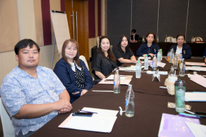 โครงการอบรมเชิงปฏิบัติการเพื่อพัฒนาครูให้ขับเคลื่อนนักเรียนให้มีความฉลาดรู้ ตามรูปแบบนวัตกรรมหลักสูตรและการจัดการเรียนรู้เพื่อเสริมสร้างคุณลักษณะ 4 ประการ และศึกษาดูงานสถานศึกษาต้นแบบในการจัดการเรียนการสอน ให้แก่ครูโรงเรียนสาธิตมหาวิทยาลัยราชภัฏเทพสตรี