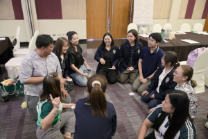 โครงการอบรมเชิงปฏิบัติการเพื่อพัฒนาครูให้ขับเคลื่อนนักเรียนให้มีความฉลาดรู้ ตามรูปแบบนวัตกรรมหลักสูตรและการจัดการเรียนรู้เพื่อเสริมสร้างคุณลักษณะ 4 ประการ และศึกษาดูงานสถานศึกษาต้นแบบในการจัดการเรียนการสอน ให้แก่ครูโรงเรียนสาธิตมหาวิทยาลัยราชภัฏเทพสตรี