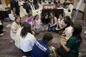 โครงการอบรมเชิงปฏิบัติการเพื่อพัฒนาครูให้ขับเคลื่อนนักเรียนให้มีความฉลาดรู้ ตามรูปแบบนวัตกรรมหลักสูตรและการจัดการเรียนรู้เพื่อเสริมสร้างคุณลักษณะ 4 ประการ และศึกษาดูงานสถานศึกษาต้นแบบในการจัดการเรียนการสอน ให้แก่ครูโรงเรียนสาธิตมหาวิทยาลัยราชภัฏเทพสตรี