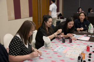 โครงการอบรมเชิงปฏิบัติการเพื่อพัฒนาครูให้ขับเคลื่อนนักเรียนให้มีความฉลาดรู้ ตามรูปแบบนวัตกรรมหลักสูตรและการจัดการเรียนรู้เพื่อเสริมสร้างคุณลักษณะ 4 ประการ และศึกษาดูงานสถานศึกษาต้นแบบในการจัดการเรียนการสอน ให้แก่ครูโรงเรียนสาธิตมหาวิทยาลัยราชภัฏเทพสตรี