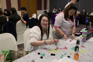 โครงการอบรมเชิงปฏิบัติการเพื่อพัฒนาครูให้ขับเคลื่อนนักเรียนให้มีความฉลาดรู้ ตามรูปแบบนวัตกรรมหลักสูตรและการจัดการเรียนรู้เพื่อเสริมสร้างคุณลักษณะ 4 ประการ และศึกษาดูงานสถานศึกษาต้นแบบในการจัดการเรียนการสอน ให้แก่ครูโรงเรียนสาธิตมหาวิทยาลัยราชภัฏเทพสตรี