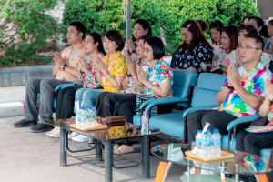 ร่วมงานทำบุญกลางบ้าน 