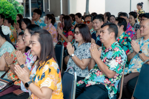 ร่วมงานทำบุญกลางบ้าน 