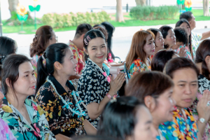 ร่วมงานทำบุญกลางบ้าน 