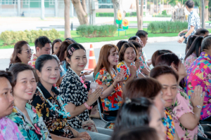 ร่วมงานทำบุญกลางบ้าน 