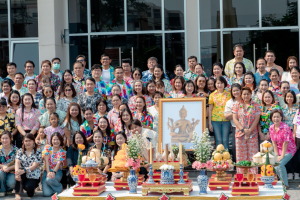 ร่วมงานทำบุญกลางบ้าน 