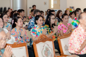 ร่วมงานทำบุญกลางบ้าน 