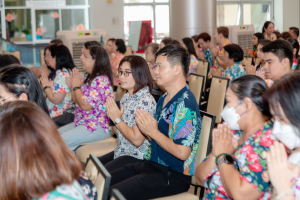 ร่วมงานทำบุญกลางบ้าน 