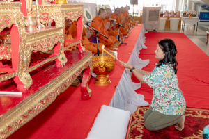 ร่วมงานทำบุญกลางบ้าน 