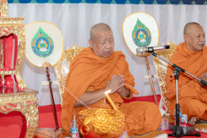 ร่วมงานทำบุญกลางบ้าน 