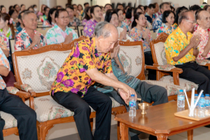 ร่วมงานทำบุญกลางบ้าน 